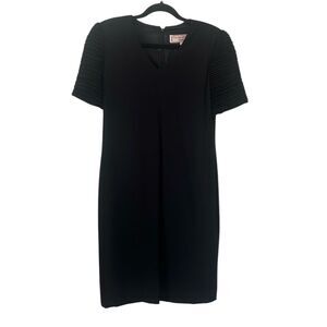 Carolina Herrera Vintage Black Cocktail Short Sleeved Sheath Dress Size 6